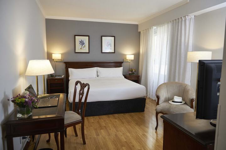 Room 6 of 51