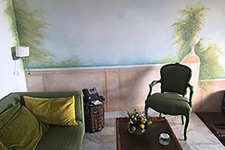 Room 46 of 65