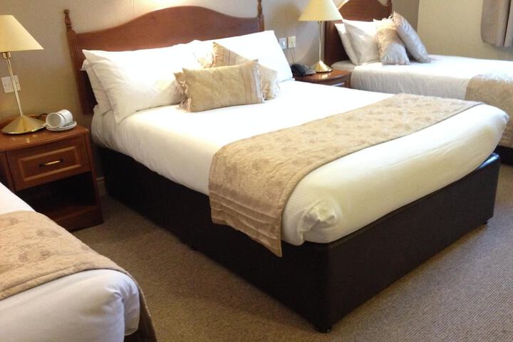 Room 21 of 28