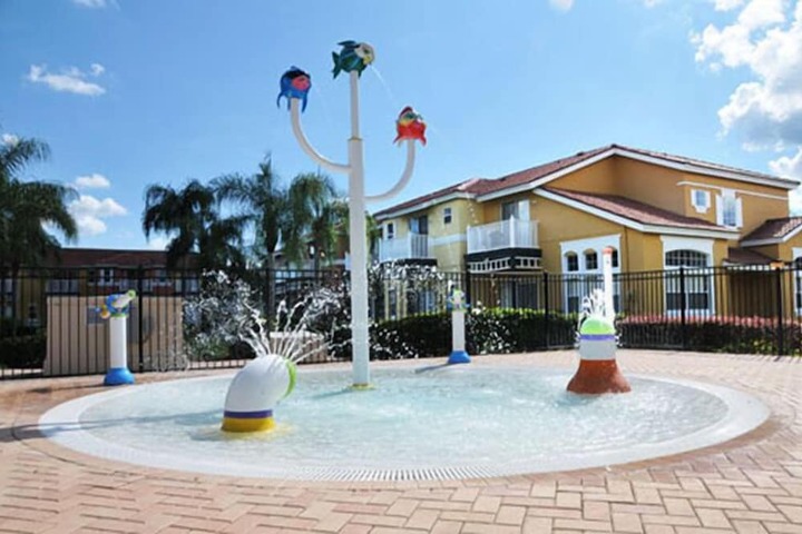 Hotel Exterior 27 of 30