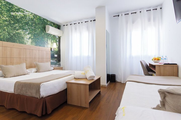 Room 27 of 111