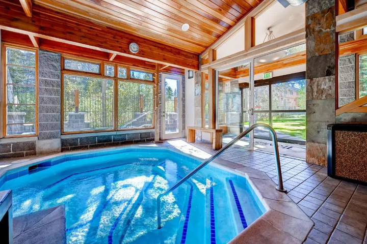 Pool 13 of 19