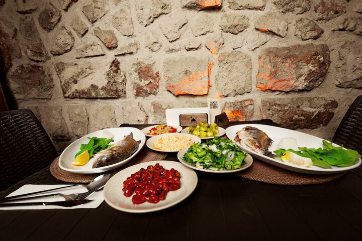 Dining 68 of 79