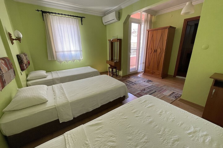 Room 18 of 64