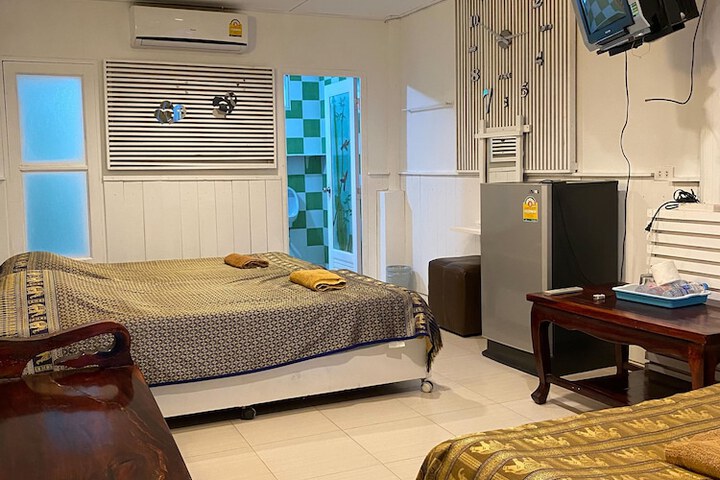 Room 73 of 181