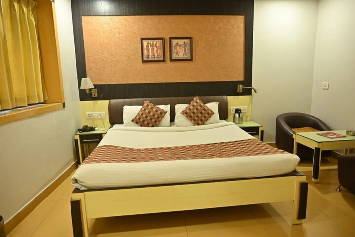 Room 34 of 73