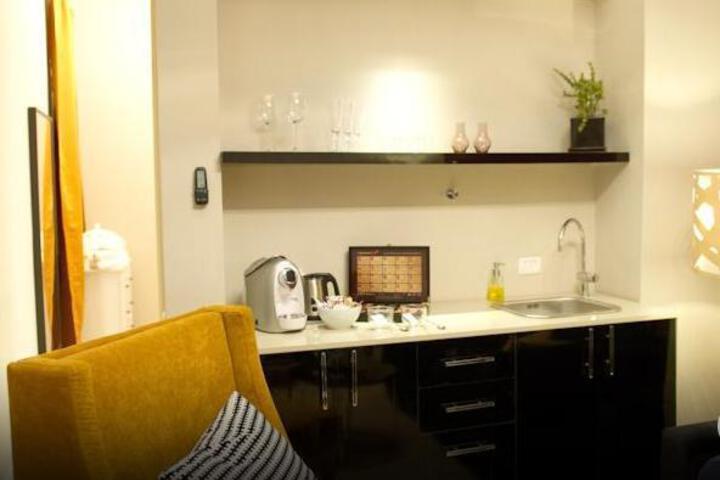 Room 3 of 6