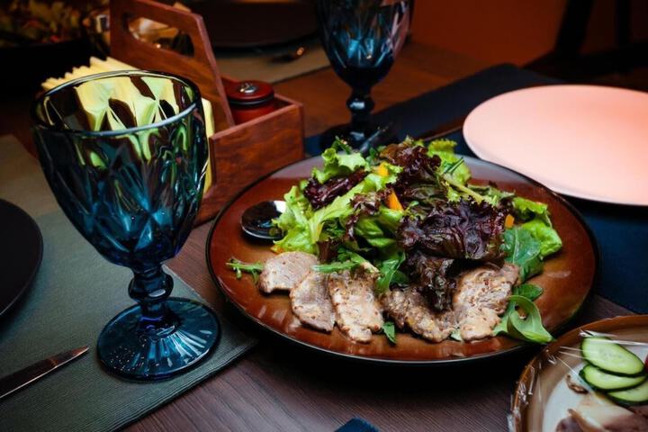 Dining 15 of 28