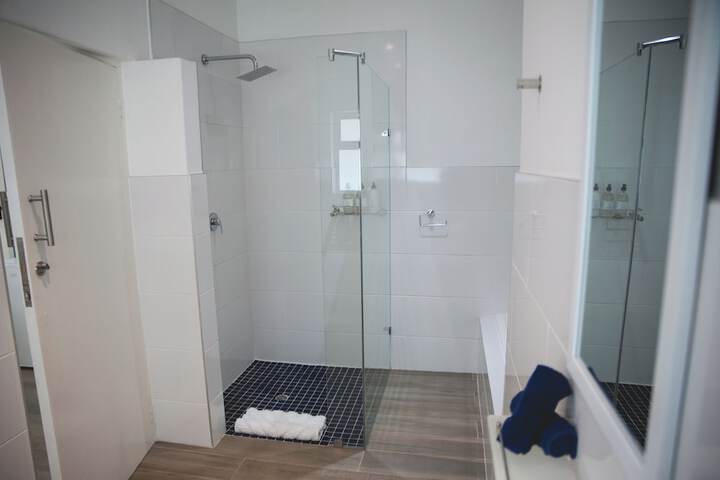 Room 43 of 57