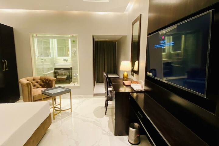 Room 29 of 63