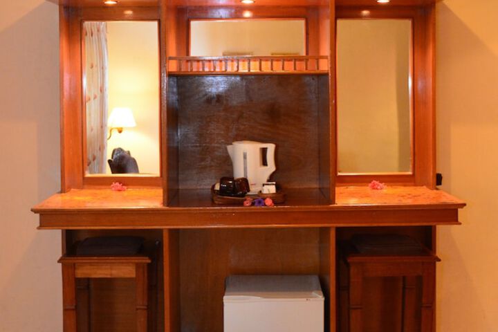 Mini-refrigerator