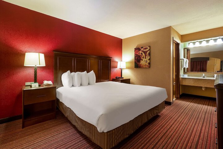 Room 15 of 34