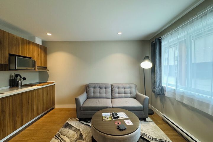 Room 17 of 35