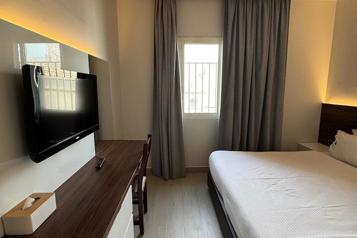 Room 20 of 64