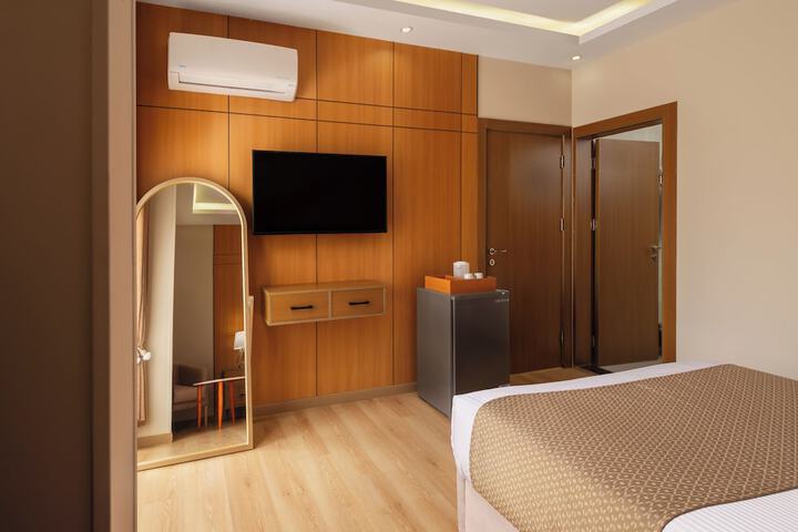 Room 18 of 35