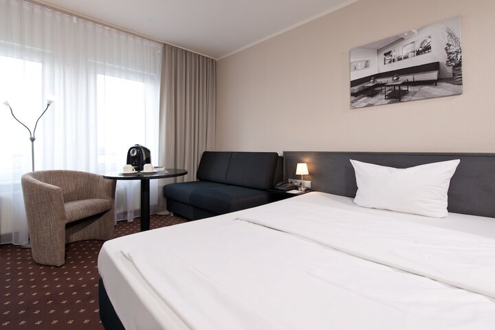 Room 12 of 41
