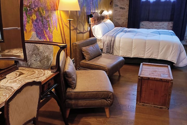 Room 18 of 53