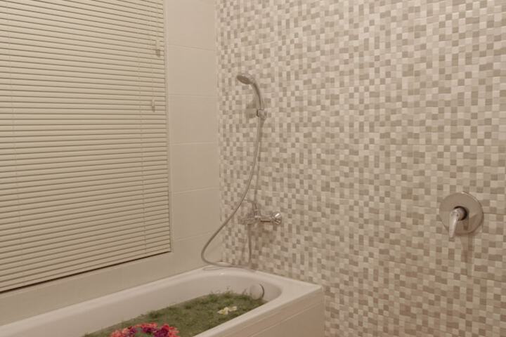 Room 22 of 28