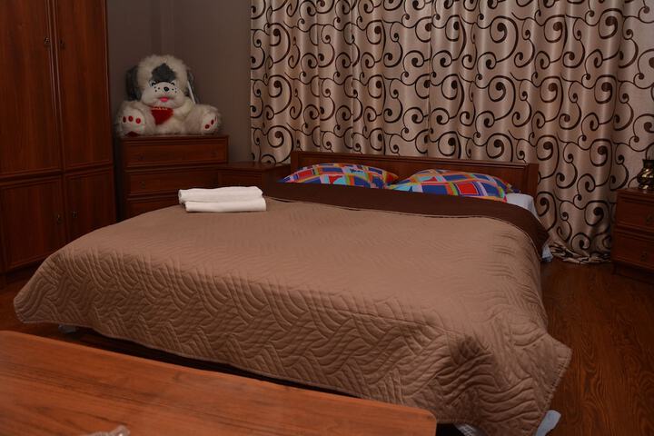Room 8 of 18