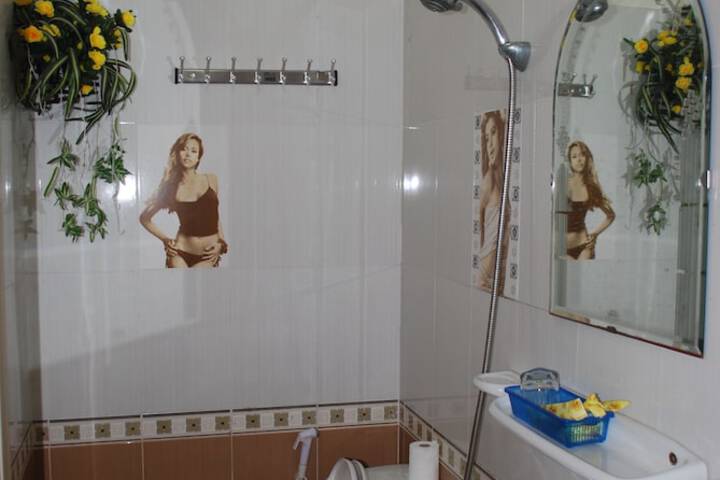 Room 19 of 32