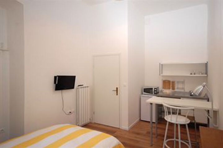 Room 34 of 59