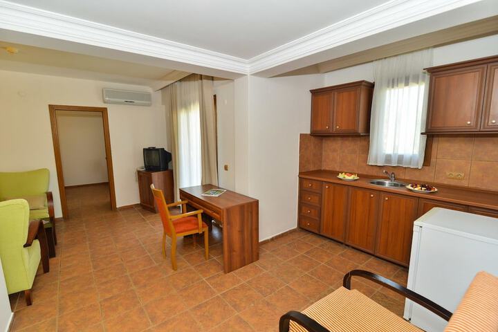 Room 12 of 78
