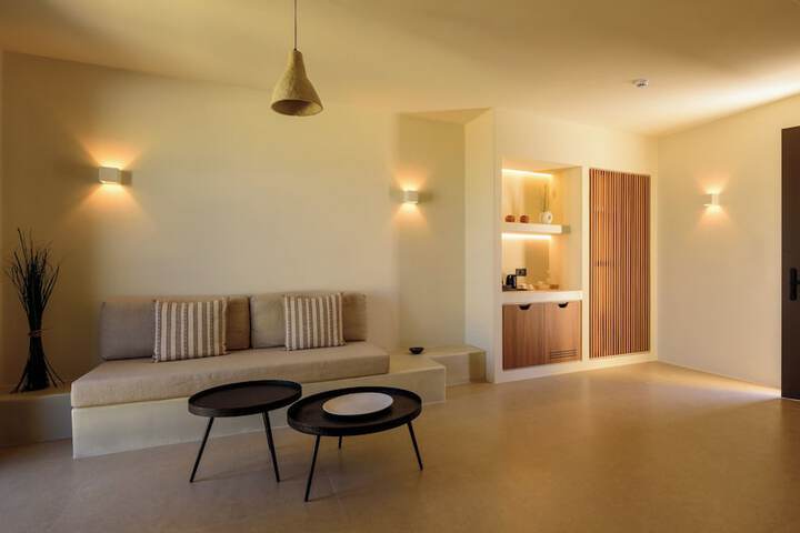 Room 45 of 189