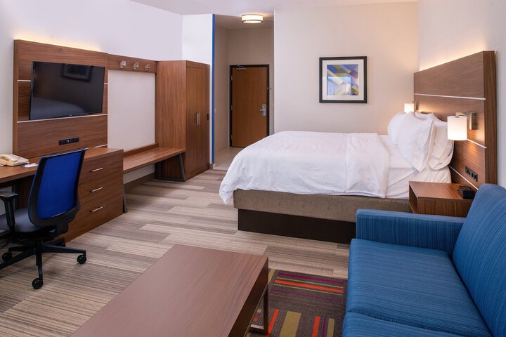Room 16 of 81