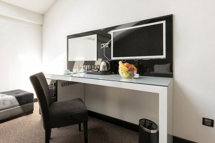 Room 163 of 267