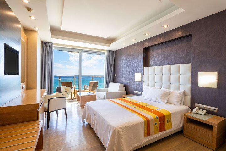 Room 28 of 171