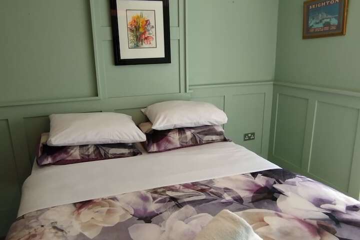 Room 8 of 52