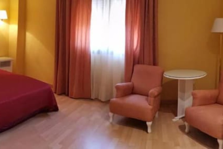 Room 14 of 39