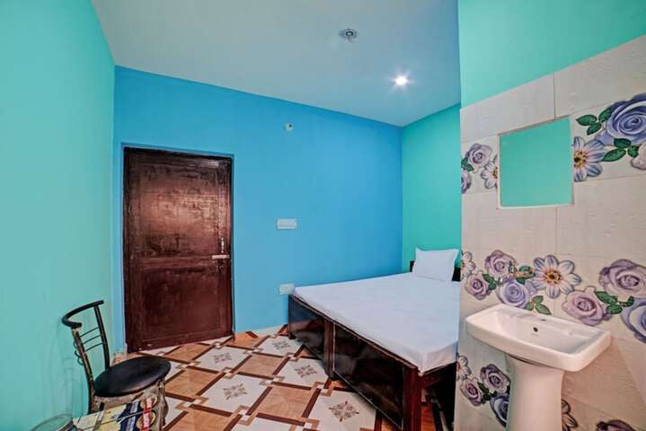 Room 10 of 21