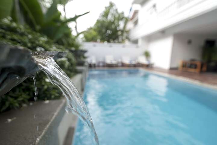 Pool 37 of 76