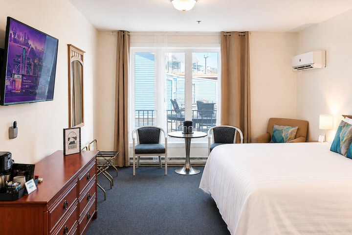Room 14 of 82