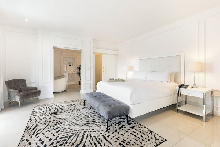 Room 14 of 29