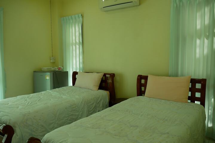 Room 11 of 74