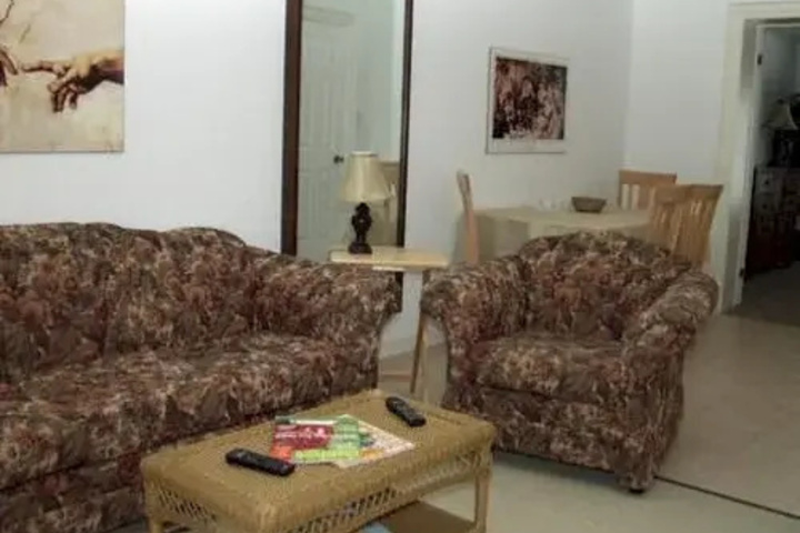 Room 2 of 17