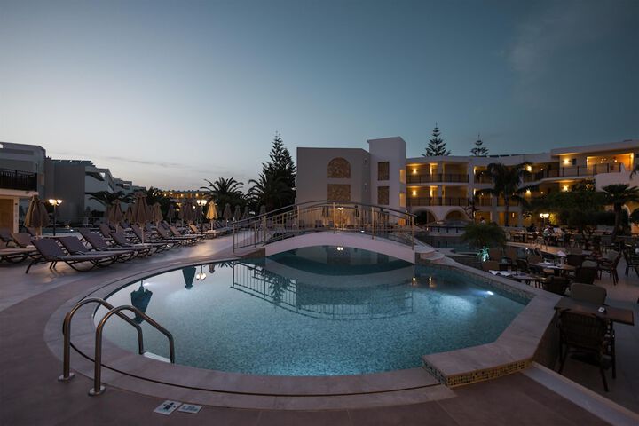 Pool 203 of 340