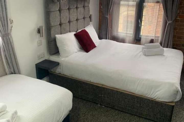 Room 33 of 70