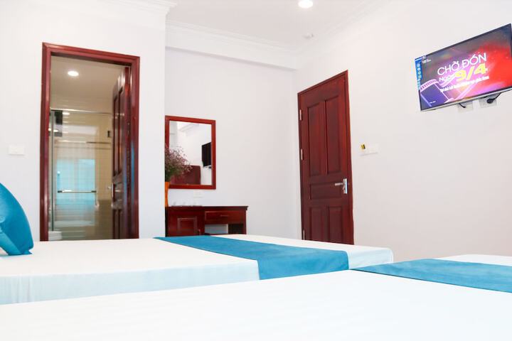 Room 2 of 23
