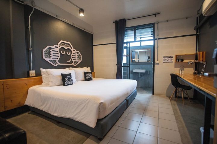 Room 8 of 49