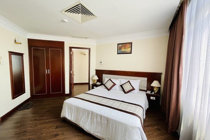 Room 14 of 50