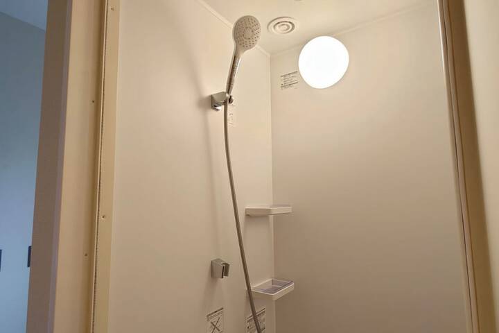 Room 84 of 99