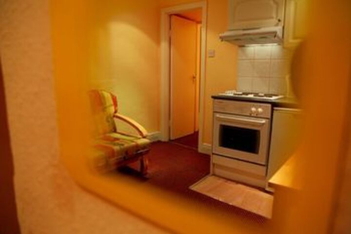 Room 32 of 40
