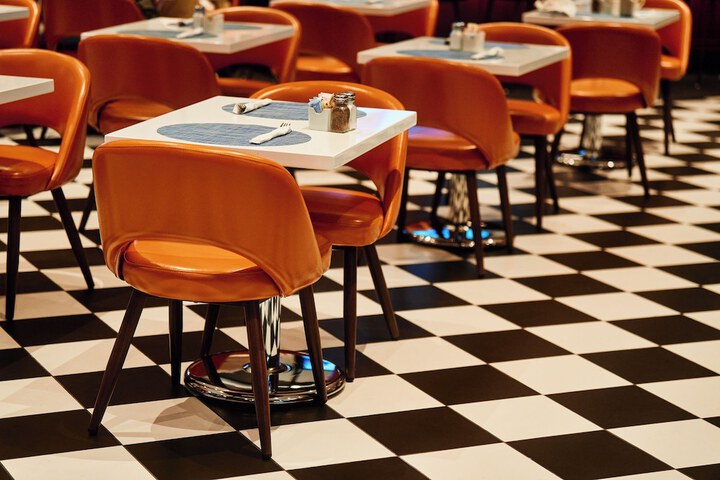 Dining 51 of 65