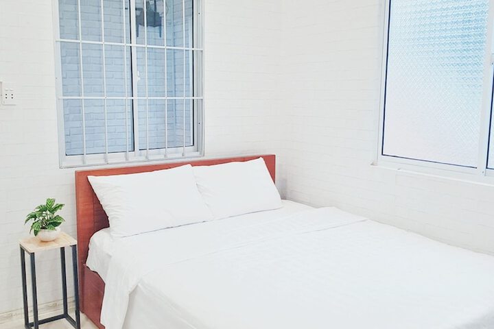 Room 4 of 19