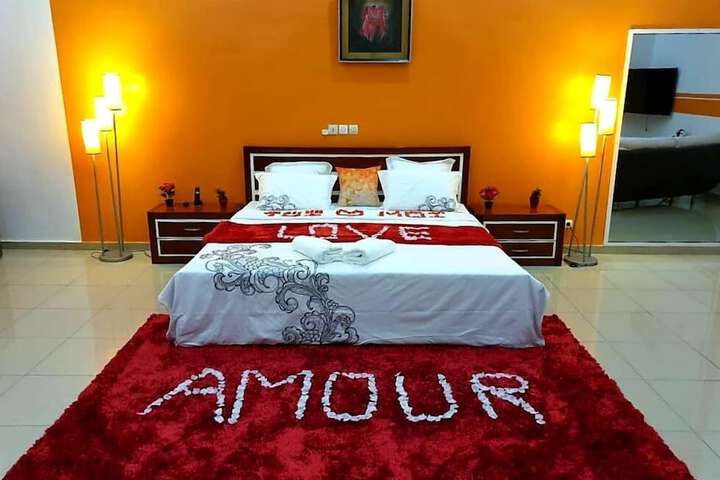 Room 9 of 29