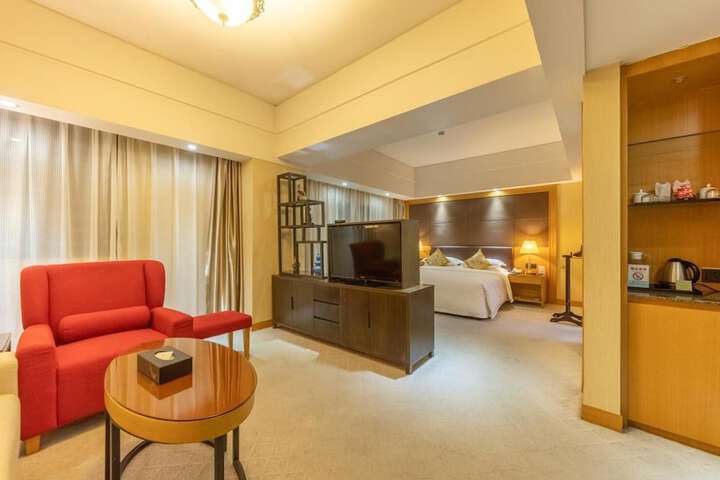 Room 8 of 42