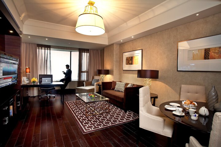Room 12 of 64